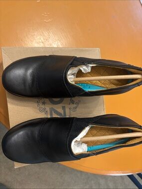 Black Slip-On Women's Mozo Shoes
